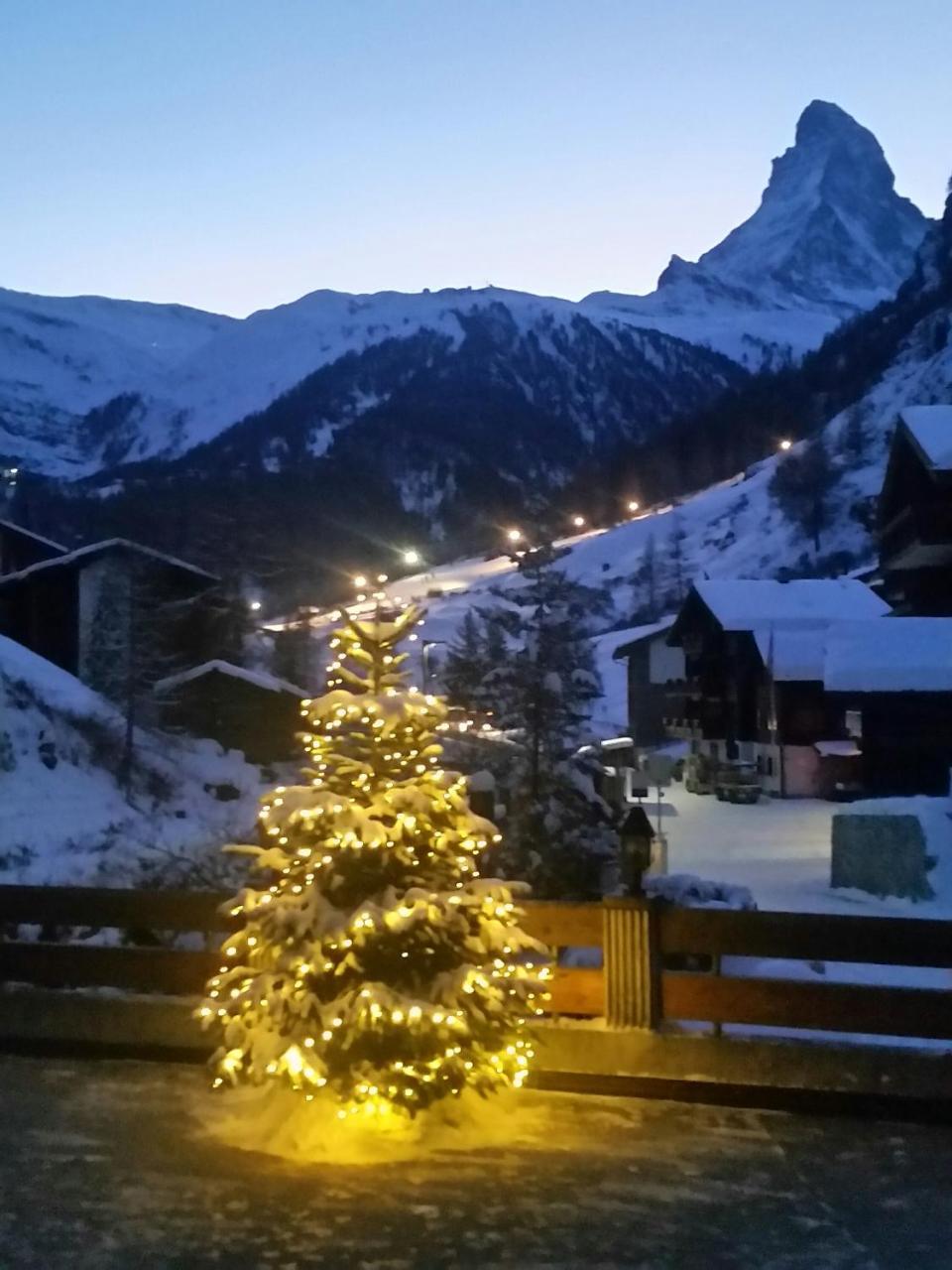 Alpenrose Hotel Zermatt Buitenkant foto